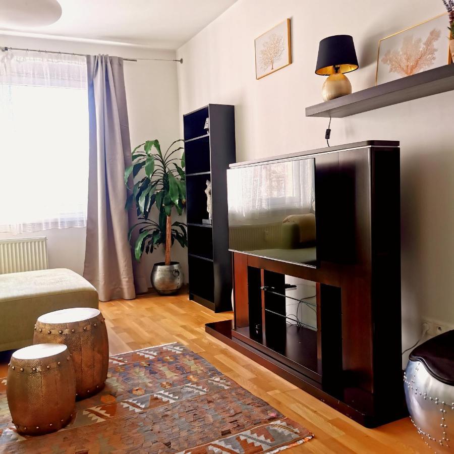 Cozyhome Retro Apartment Bratislava Luaran gambar
