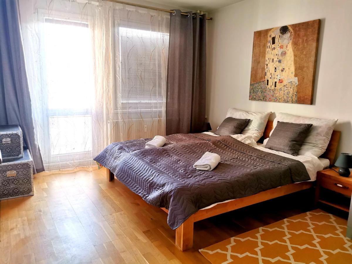 Cozyhome Retro Apartment Bratislava Luaran gambar